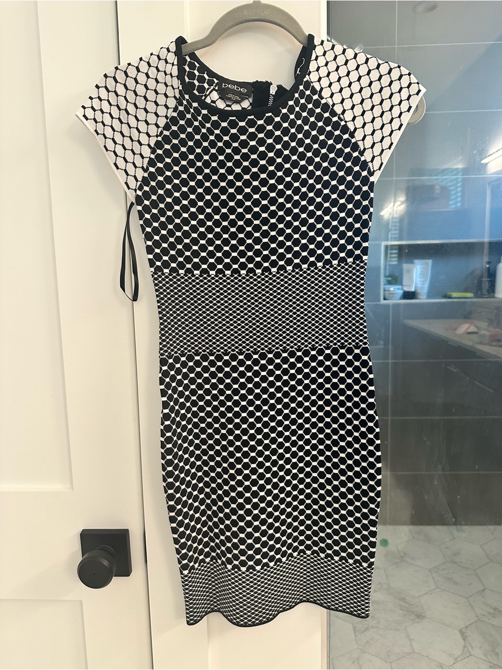 bebe Black and White Geometric Midi Dress